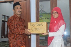 Pemenang lomba artikel juara dua